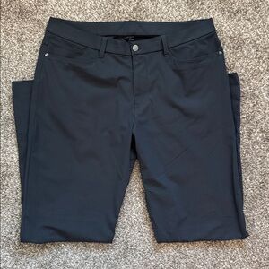 Lululemon men’s Grey 5-pocket pants